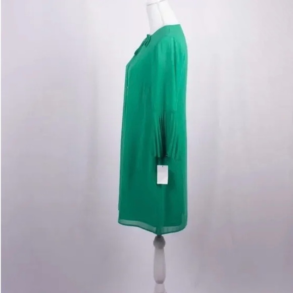 NWT‼️ VINCE CAMUTO Shift Dress with Bell Sleeves Size 12 - Picture 3 of 7